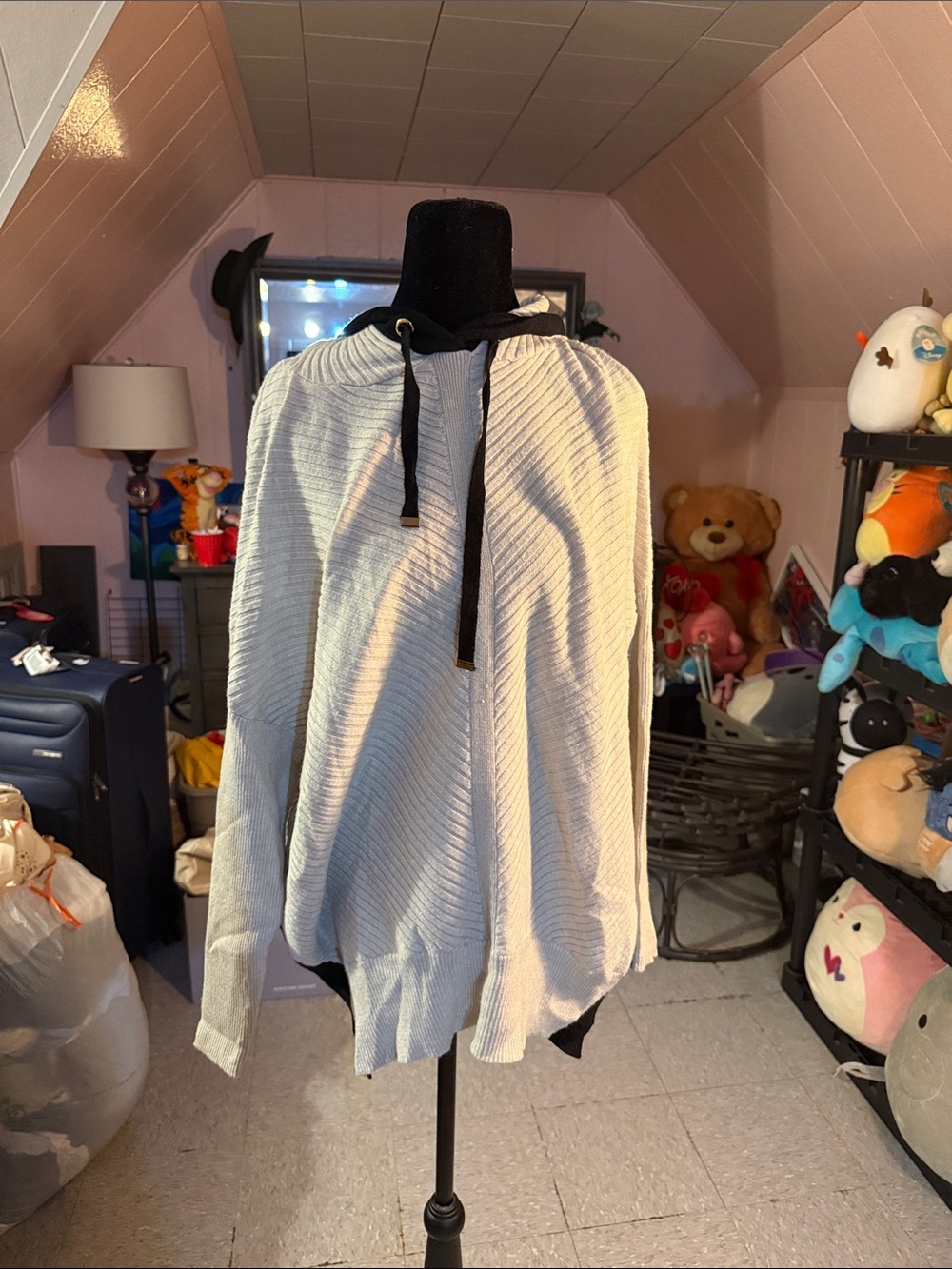 Black Tape Off-White Ribbed Knit Hooded Sweater size S